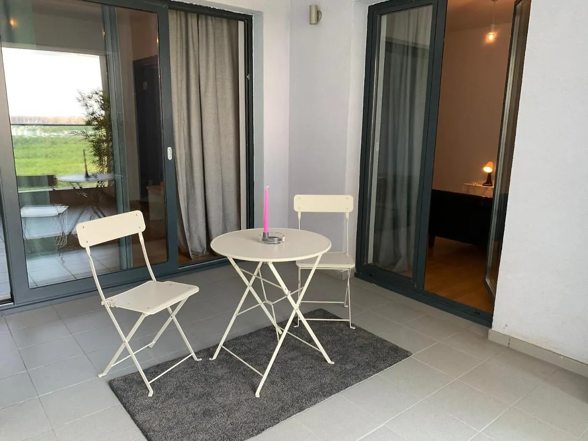 365 Apartments 부쿠레슈티